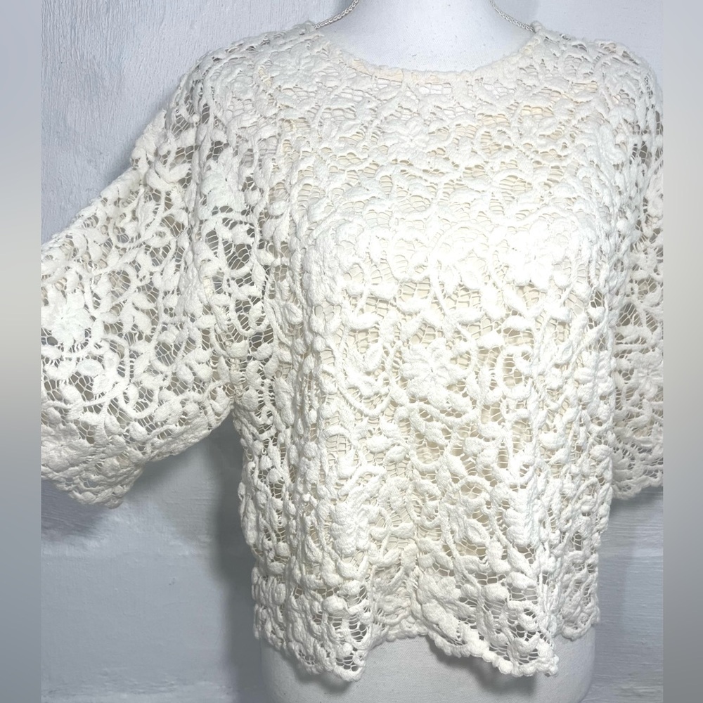 FUTURE COLLECTIVE LACE TOP (232)